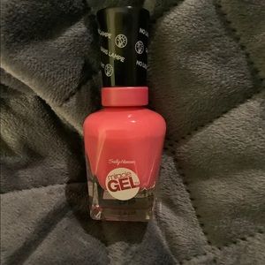 Sally Hansen miracle gel